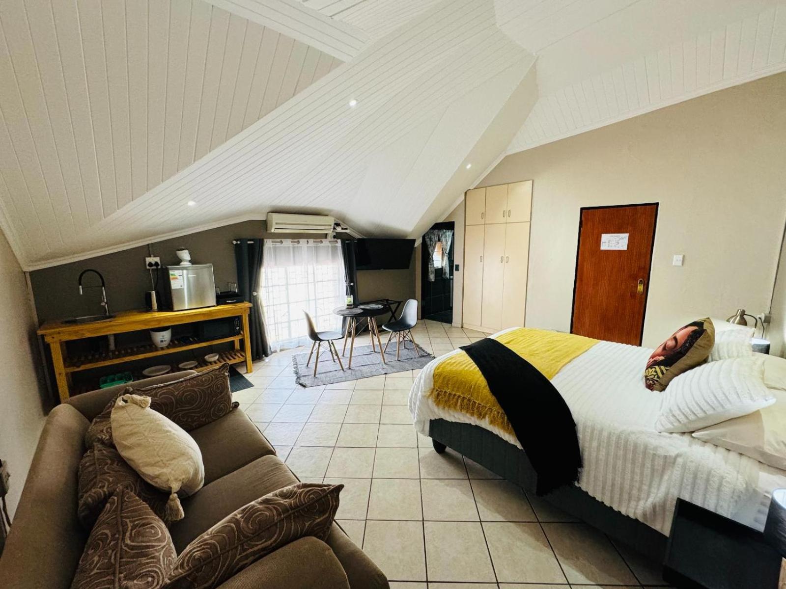 Echo Mountain Inn (Adults Only) Thabazimbi Habitación foto